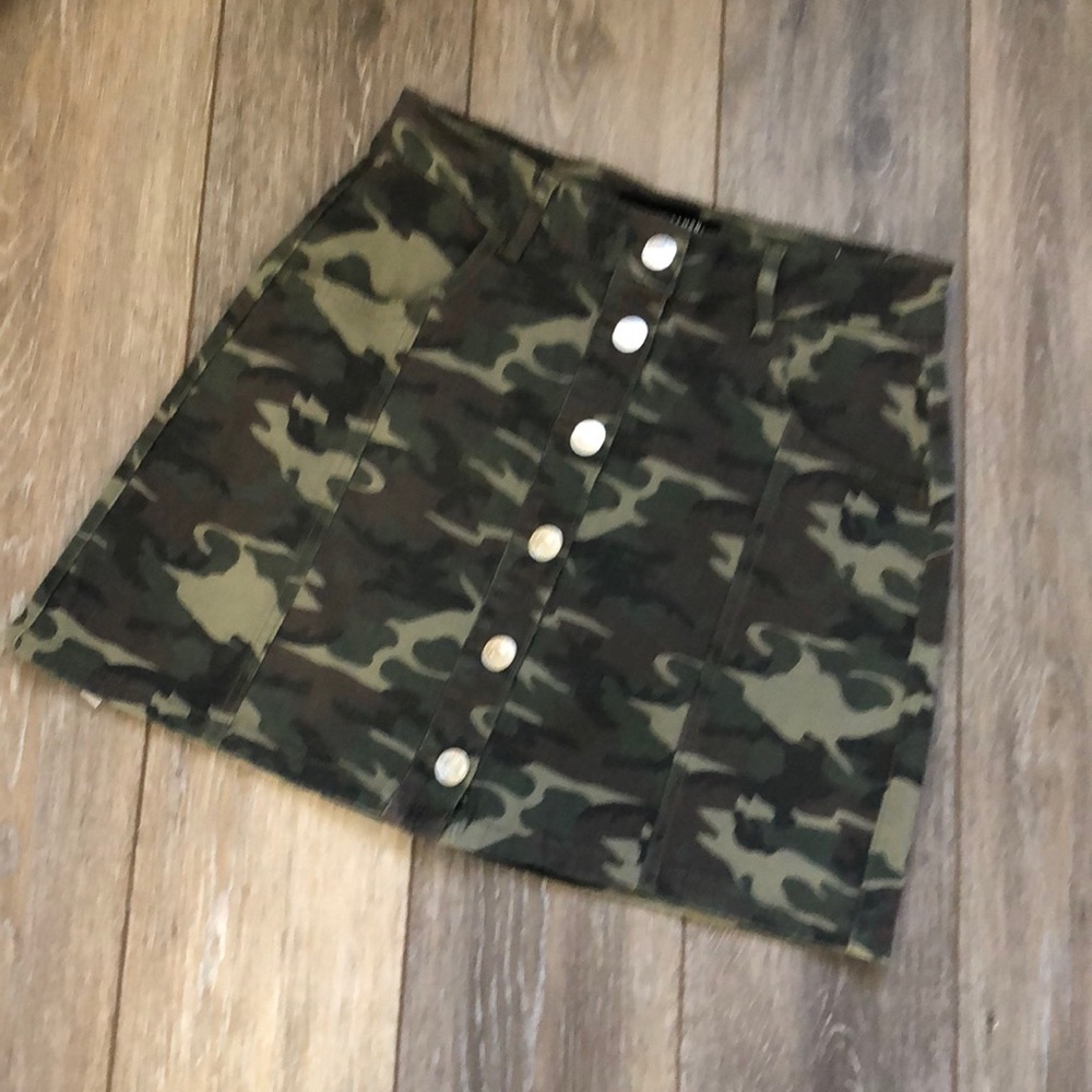 Camo skirt